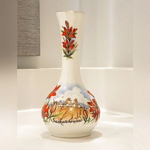 🇨🇦Vintage Saskatchewan collectable vase